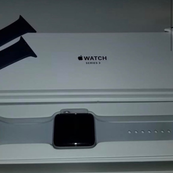 Apple Watch Series 3 - Picture 4 of 4